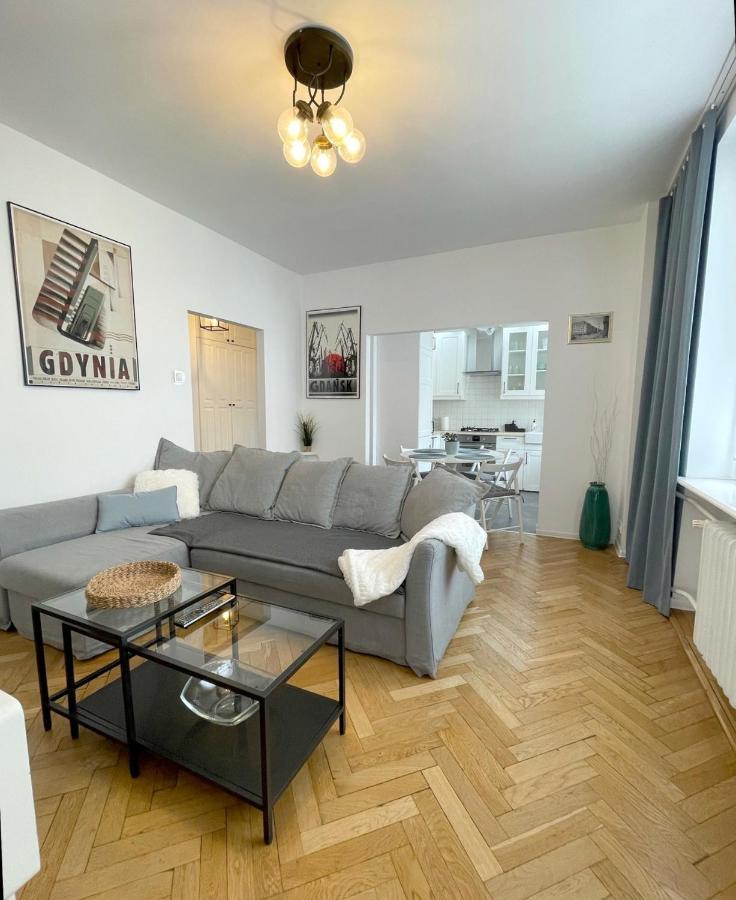 08 Gdynia Centrum - Apartament Mieszkanie Dla 6 Os Buitenkant foto