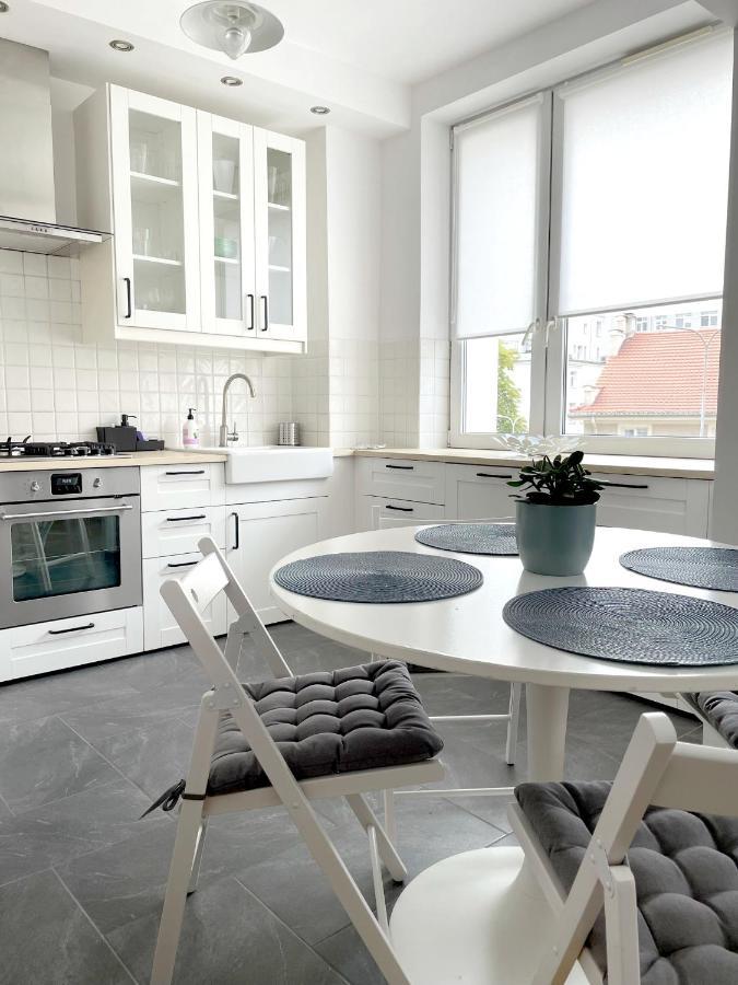 08 Gdynia Centrum - Apartament Mieszkanie Dla 6 Os Buitenkant foto